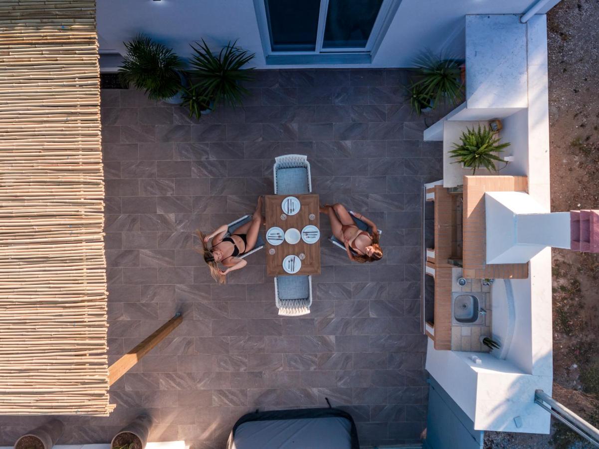 Jacuzzi Deluxe Villa Skala Sotiros Buitenkant foto